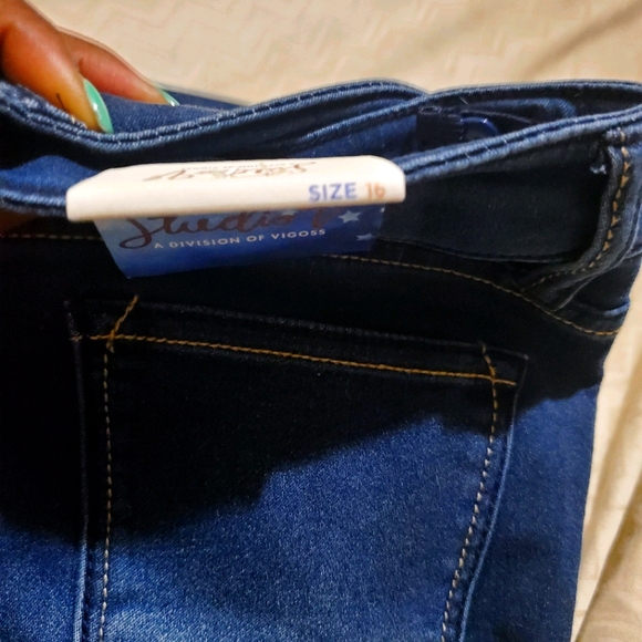 Jeans - Picture 2 of 3